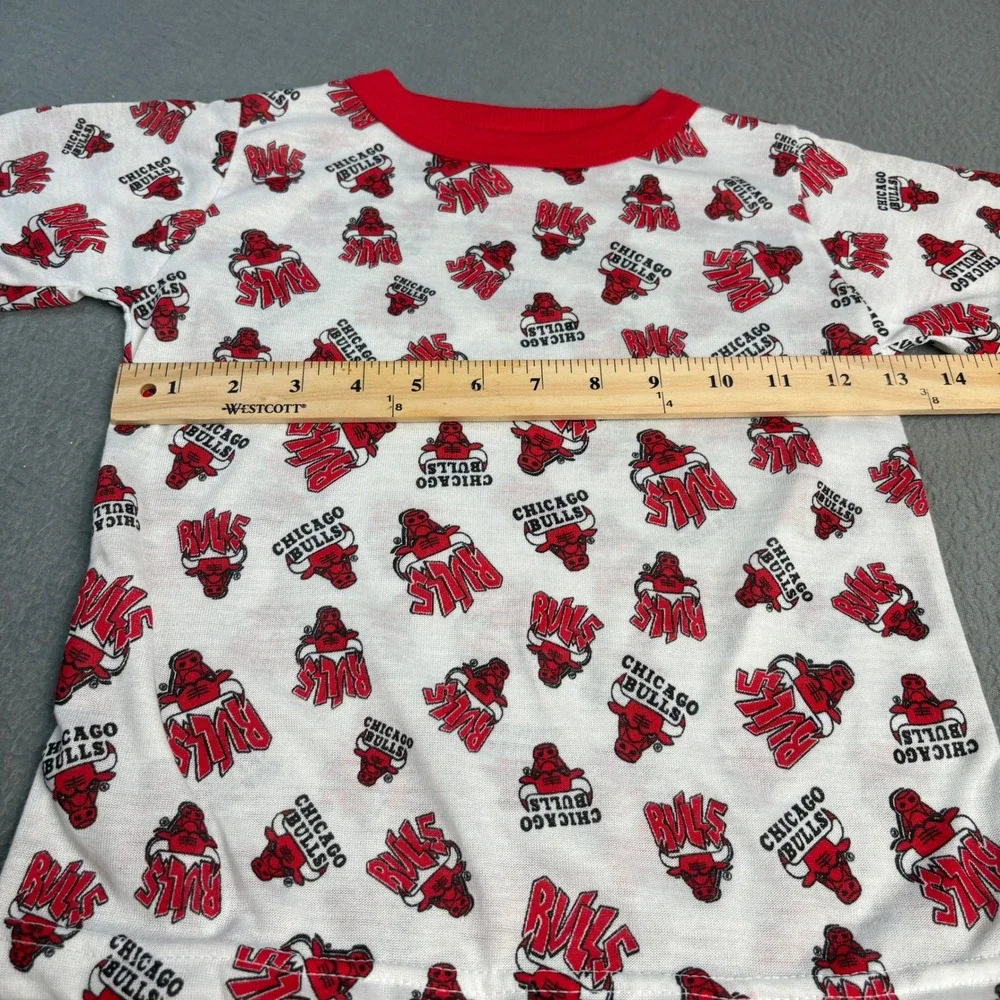 Vintage Chicago Bulls KIDS T-Shirt and Shorts Set Made in USA Red White M 5-6